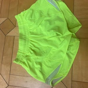Lululemon hotty hot short size 2 
-